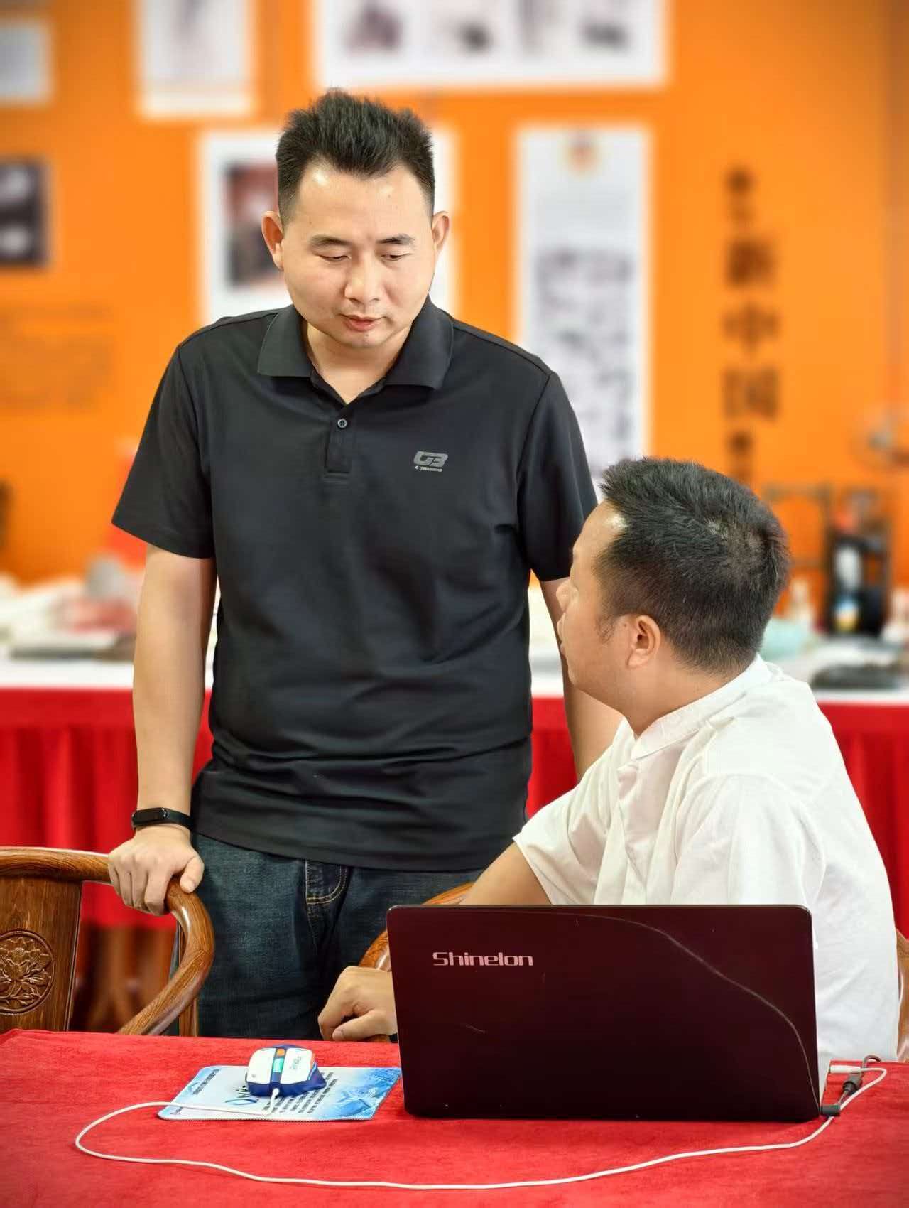 学员投入实操：AI应用走进真实工作场景